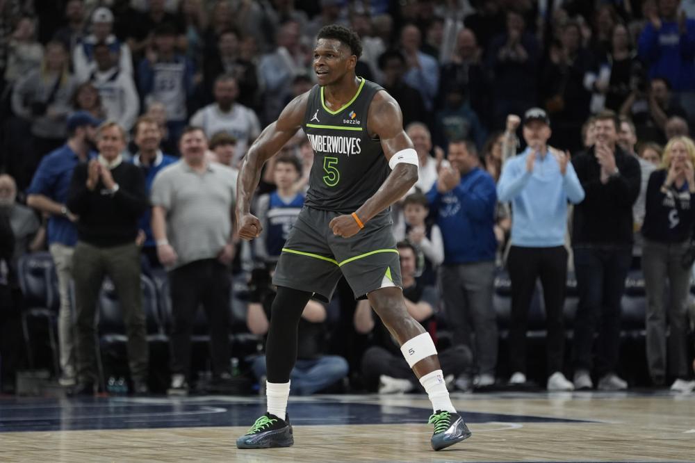 前锋或边路 前锋或边路