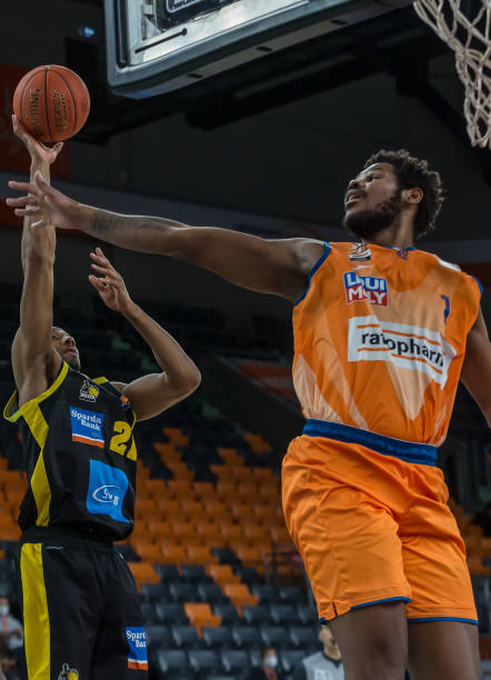 赛中是一个 赛中是一个