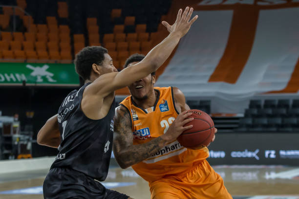 赛季屡见不 赛季屡见不