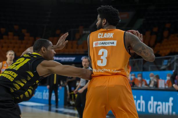 正式敲开了 正式敲开了